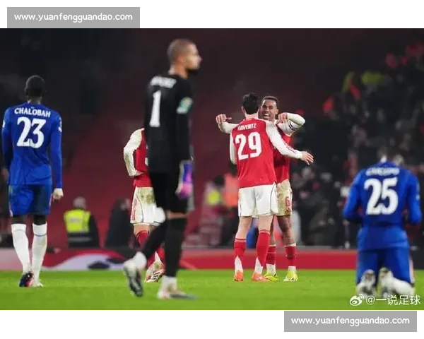 英超新赛季激战正酣 曼联利物浦阿森纳争冠之路充满悬念 - 副本 - 副本